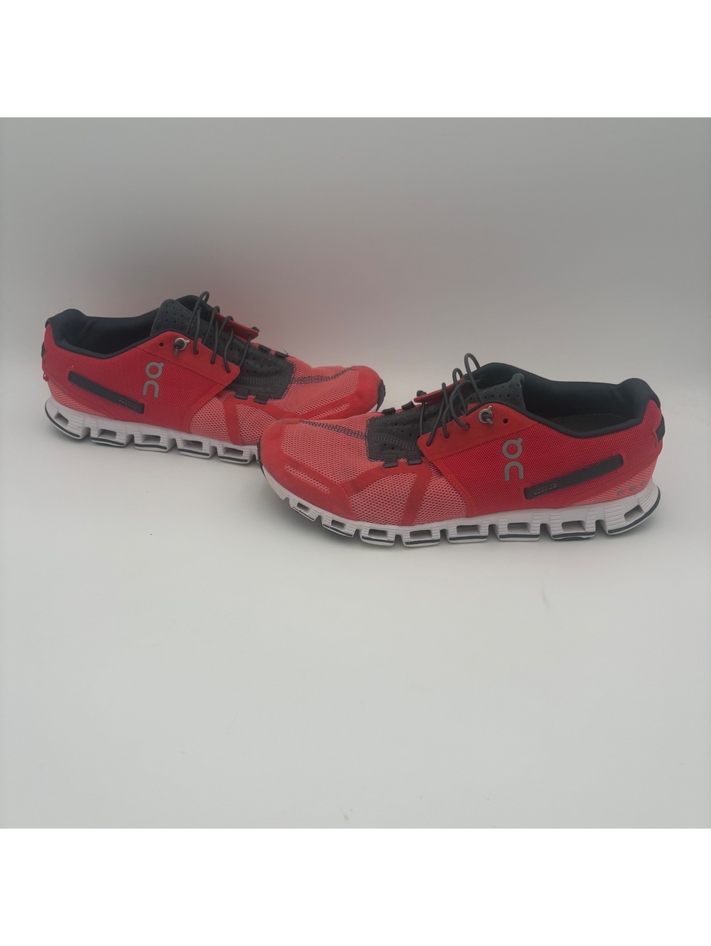 On Cloud Woman’s Size 10 Running Shoes - Excellent- Running Or Casual Shoes